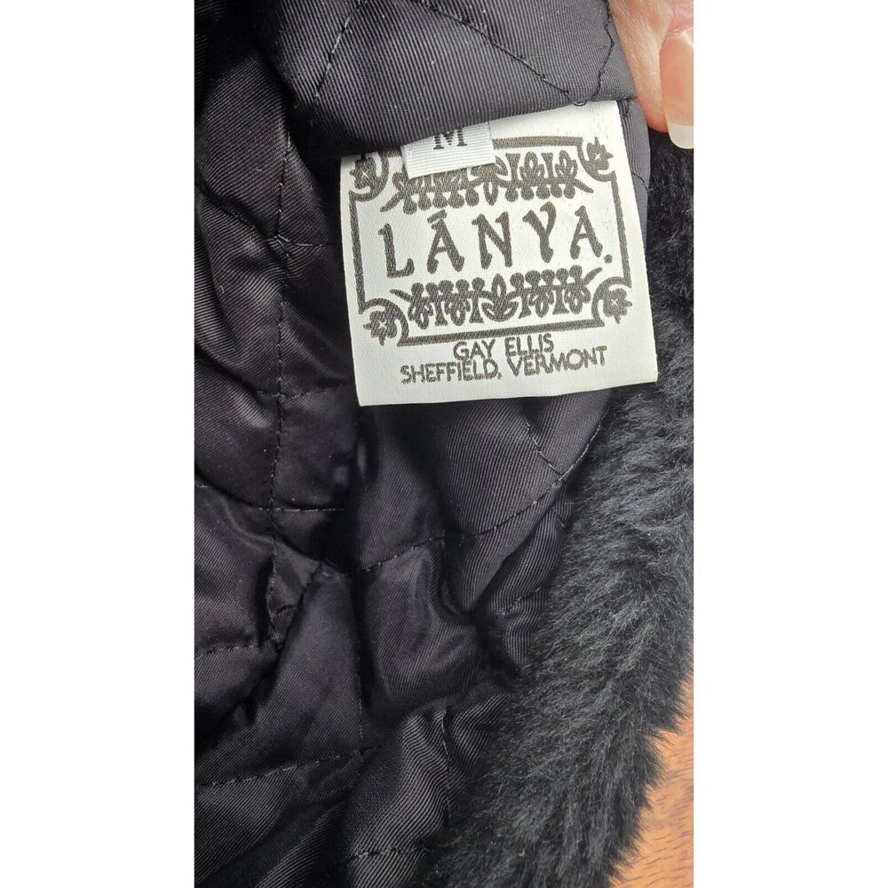 Elegant Black and Red Women's Hat - image 7